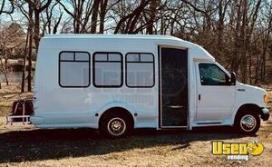 2004 E-350 Pet Care / Veterinary Truck Kansas Gas Engine for Sale