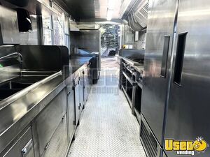 2006 Mt45 Kitchen Food Truck All-purpose Food Truck Transmission - Automatic Arizona Gas Engine for Sale