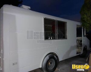 1972 P30 Step Van Kitchen Food Truck All-purpose Food Truck Arizona Gas Engine for Sale