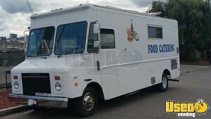 1996 P30 All-purpose Food Truck California Gas Engine for Sale
