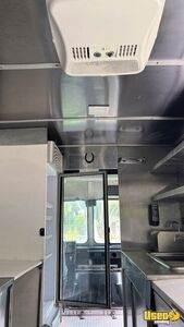 1998 P30 Step Van Kitchen Food Truck All-purpose Food Truck Breaker Panel Florida Gas Engine for Sale