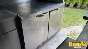 1998 P30 Step Van Kitchen Food Truck All-purpose Food Truck Electrical Outlets Florida Gas Engine for Sale