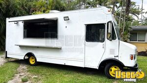 1998 P30 Step Van Kitchen Food Truck All-purpose Food Truck Reach-in Upright Cooler Florida Gas Engine for Sale