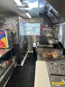 2001 P42 Taco Food Truck Reach-in Upright Cooler New Jersey Diesel Engine for Sale