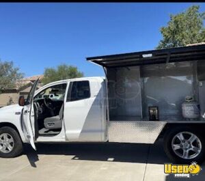 2007 Tundra Lunch Serving Food Truck California Gas Engine for Sale