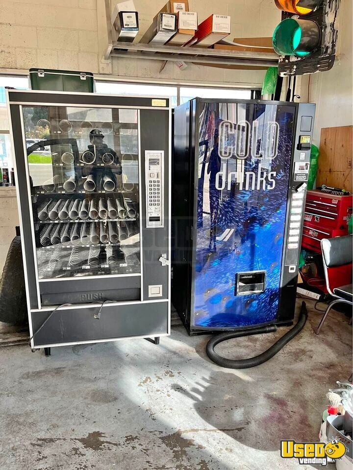 Glass Front Snacks And Soda Refurbished Vending Machines Are For