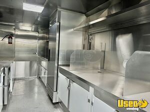 2007 Workhorse All-purpose Food Truck Diamond Plated Aluminum Flooring California Gas Engine for Sale