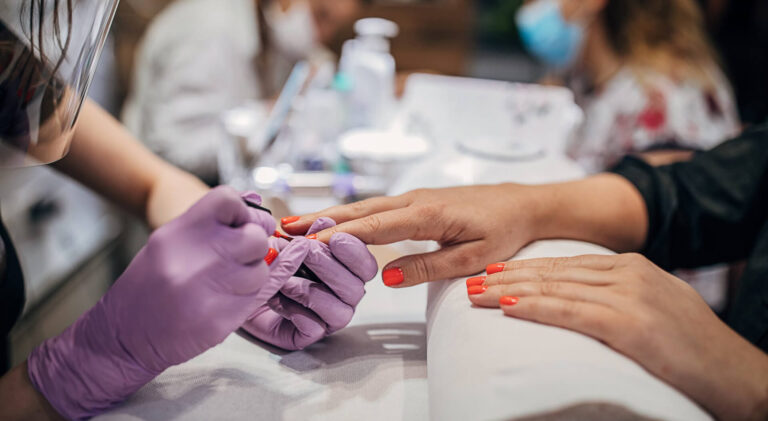 how-to-start-a-mobile-nail-salon-business-best-advice-for-2019