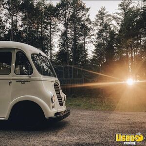 1954 Metro Coffee & Beverage Truck Spare Tire Wisconsin for Sale