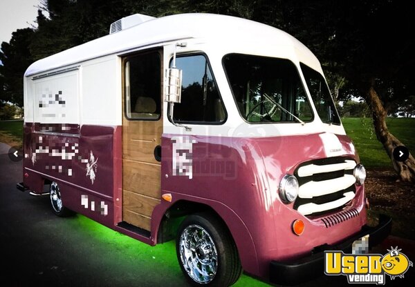 1963 P100 Mobile Wine Shop Beverage Truck Coffee & Beverage Truck Nevada Gas Engine for Sale