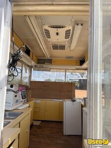 1971 Vs12d Vintage Carnival-style Food Concession Trailer Concession Trailer Exhaust Fan Texas for Sale