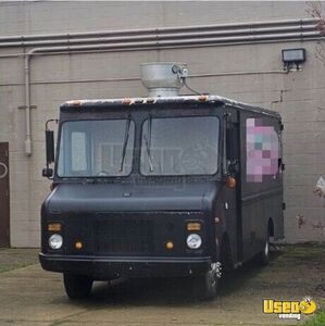 1974 P30 All-purpose Food Truck Stainless Steel Wall Covers Oregon Gas Engine for Sale