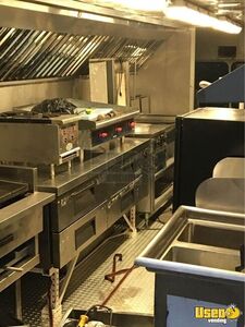 1979 P30 All-purpose Food Truck Diamond Plated Aluminum Flooring New York Gas Engine for Sale