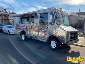 1979 P30 Kitchen Food Truck All-purpose Food Truck Air Conditioning Florida Gas Engine for Sale