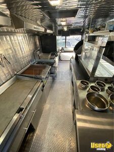 1979 P30 Kitchen Food Truck All-purpose Food Truck Deep Freezer Florida Gas Engine for Sale
