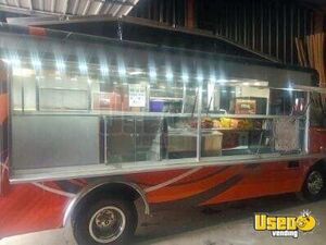 1981 P35 All-purpose Food Truck Diamond Plated Aluminum Flooring New York Gas Engine for Sale