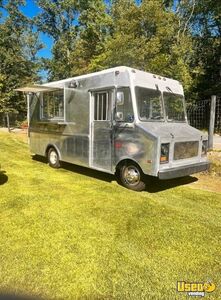 1982 P30 All-purpose Food Truck Concession Window Pennsylvania Gas Engine for Sale