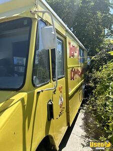 1983 P230 All-purpose Food Truck Concession Window California Gas Engine for Sale