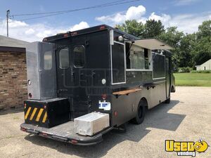 1983 P30 Step Van All-purpose Food Truck Concession Window Michigan Diesel Engine for Sale