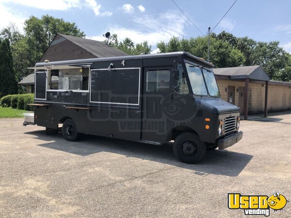 1983 P30 Step Van All-purpose Food Truck Michigan Diesel Engine for Sale