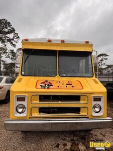 1983 P30 V8 All-purpose Food Truck Air Conditioning Florida Gas Engine for Sale