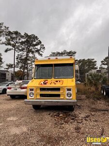 1983 P30 V8 All-purpose Food Truck Concession Window Florida Gas Engine for Sale