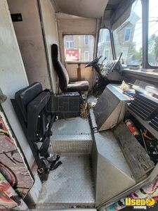 1984 P30 All-purpose Food Truck Electrical Outlets New Jersey Gas Engine for Sale