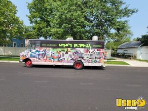 1984 P30 All-purpose Food Truck New Jersey Gas Engine for Sale