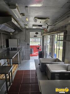 1984 P30 Step Van All-purpose Food Truck Exterior Customer Counter Texas Gas Engine for Sale