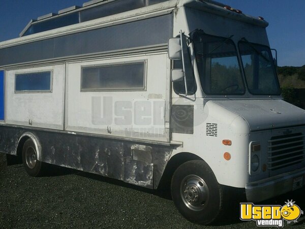 Chevy P30 Food Truck| Mobile Kitchen for Sale in California