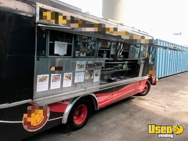 Turnkey Chevy P30 Food Truck For Sale In California