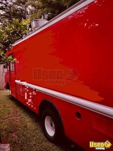 1985 P30 All-purpose Food Truck Diamond Plated Aluminum Flooring Georgia Gas Engine for Sale