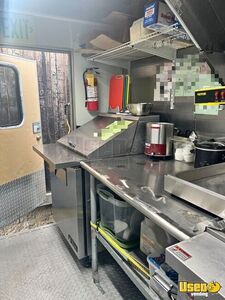 1985 P30 All-purpose Food Truck Diamond Plated Aluminum Flooring Indiana Gas Engine for Sale