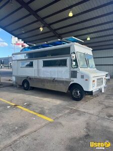 1986 P30 All-purpose Food Truck Concession Window Texas Gas Engine for Sale