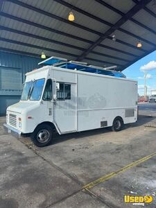 1986 P30 All-purpose Food Truck Stainless Steel Wall Covers Texas Gas Engine for Sale