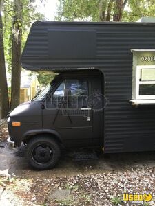 1987 G30 Van All-purpose Food Truck Insulated Walls Florida Gas Engine for Sale