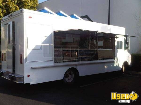 Grumman Olson Food Truck Kurbmaster Ice Cream Truck