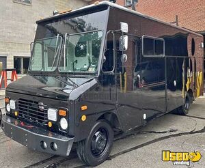 1987 Grumman Olson Stepvan 5 Maine Gas Engine for Sale