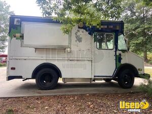 1987 P30 All-purpose Food Truck North Carolina Diesel Engine for Sale