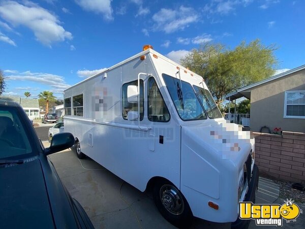 1988 P30 All-purpose Food Truck California for Sale