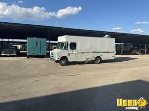 1988 P30 All-purpose Food Truck Concession Window Texas Gas Engine for Sale