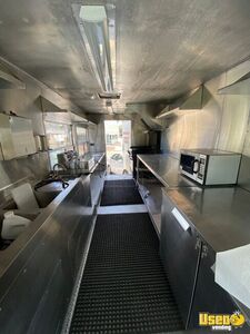 1988 P30 All-purpose Food Truck Diamond Plated Aluminum Flooring California for Sale