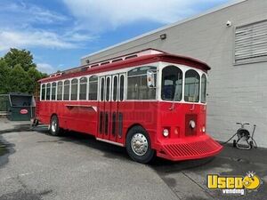 1988 Trolley Food Truck All-purpose Food Truck Concession Window New Jersey Diesel Engine for Sale