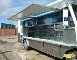 1989 P30 All-purpose Food Truck Air Conditioning Arizona for Sale