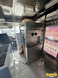 1989 P35 Ice Cream Truck Ice Cream Truck Floor Drains New York Diesel Engine for Sale