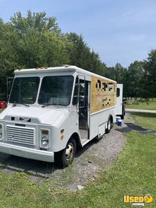 1990 Grumman Olson All-purpose Food Truck Stainless Steel Wall Covers Indiana Gas Engine for Sale