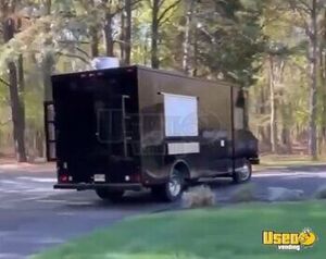 1990 P35 All-purpose Food Truck Insulated Walls New Jersey Gas Engine for Sale