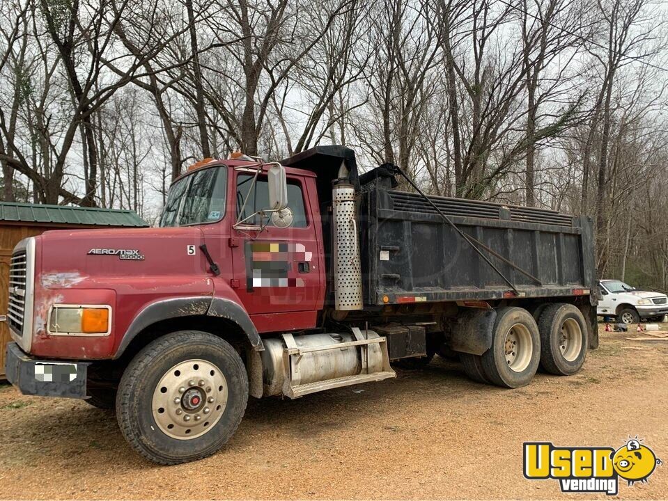 ford l9000 dump trucks