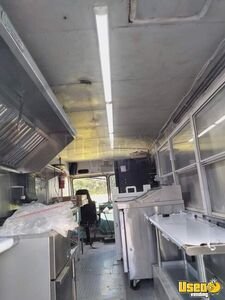 1992 Cutaway Van All-purpose Food Truck Diamond Plated Aluminum Flooring Missouri Gas Engine for Sale