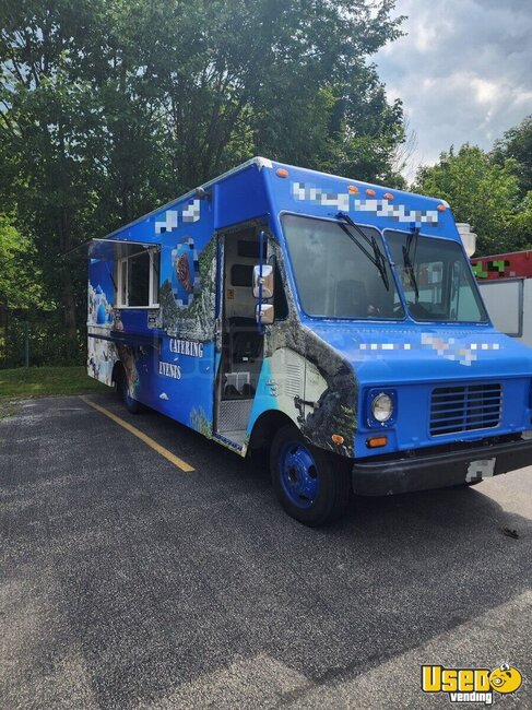 1992 P30 All-purpose Food Truck Wisconsin Diesel Engine for Sale